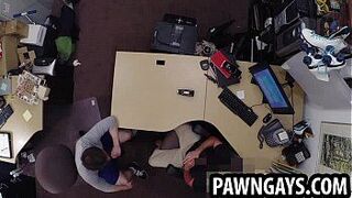 Amateur stud tries to make a deal at the pawn shop - porn video