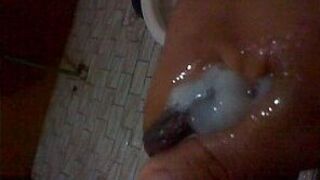 bruninho jacking off at bath time - porn video